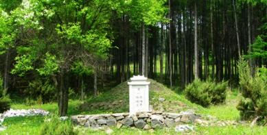 女人梦见高大坟墓好吗:梦里看见高大坟墓,这些暗示你一定要知道 女人梦见高大坟墓好吗:梦里看见高大坟墓,这些暗示你一定要知道