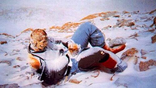 梦见丧事场面死人复活:梦境中的生死界限,当逝者在梦中复活 梦见丧事场面死人复活:梦境中的生死界限,当逝者在梦中复活