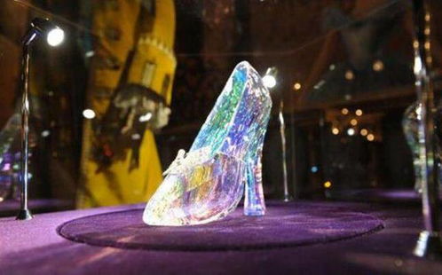 十二星座专属水晶鞋:星辰为阶,光耀星途,十二星座专属水晶鞋的神秘力量与时尚宣言 十二星座专属水晶鞋:星辰为阶,光耀星途,十二星座专属水晶鞋的神秘力量与时尚宣言