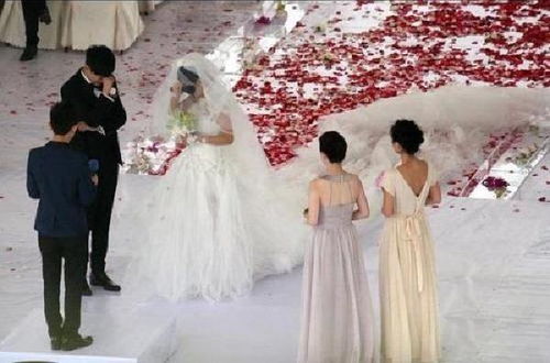 梦见自己结婚是好是坏:解码梦境,梦见结婚,是预示幸福还是情感的隐喻?