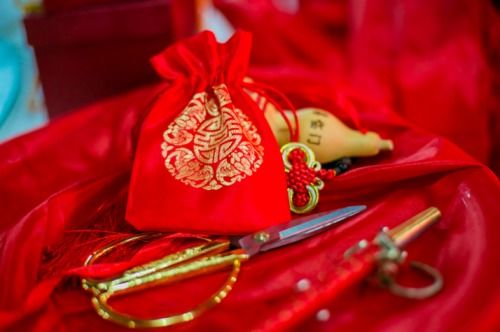 结婚回门怎么挑吉日好点:结婚回门怎么挑吉日好点?传统习俗中的择日智慧