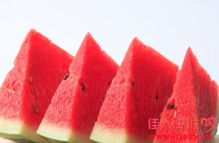 哺乳期可以吃西瓜吗:哺乳期可以吃西瓜吗?营养与注意事项全解析
