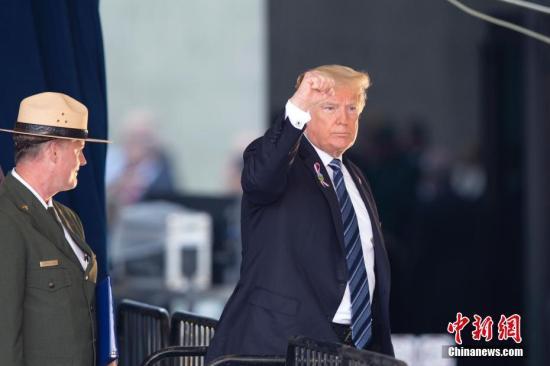 美国政府停摆现转机?民主党态度软化,共和党回绝但承认有进展 美国政府停摆现转机?民主党态度软化,共和党回绝但承认有进展