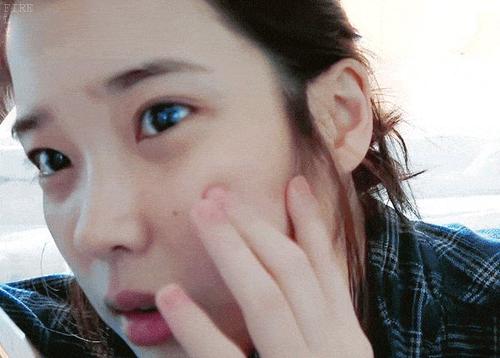 脸上有坑坑洼洼要怎么修复:脸上有坑坑洼洼怎么办?全面指南助你重拾光滑肌肤