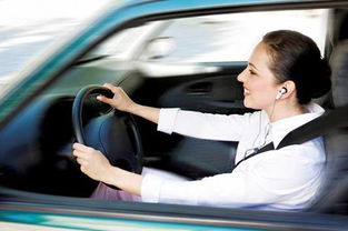 单身女人梦见自己开车:单身女人与她的梦,开车,自由与掌控 单身女人梦见自己开车:单身女人与她的梦,开车,自由与掌控