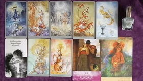 一个胖女人研究塔罗牌牌:胖女人与塔罗牌,一场颠覆世俗的神秘探索 一个胖女人研究塔罗牌牌:胖女人与塔罗牌,一场颠覆世俗的神秘探索