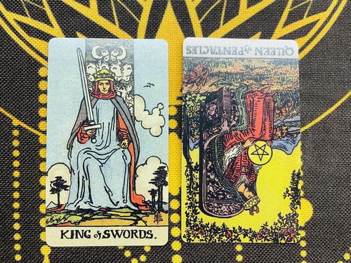 塔罗牌预测一年准吗女：塔罗牌预测一年准吗？女生必看！