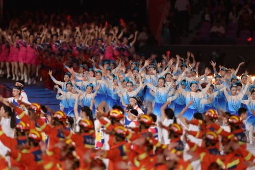 全运会开幕式暖场响起《朋友》