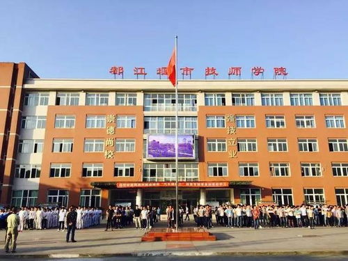 卫校3+2好还是三年好（卫校最吃香的三个专业）