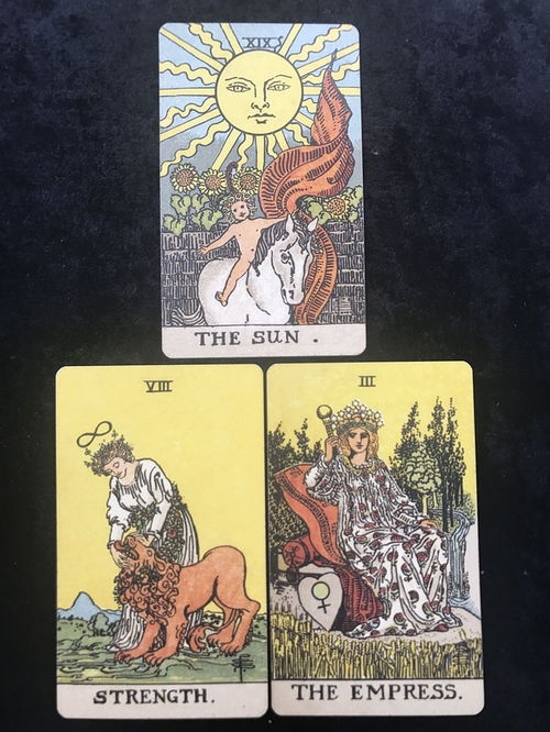 塔罗牌16代表什么意思：塔罗牌16号牌恋人的神秘象征与人生启示