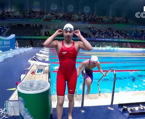 张雨霏摘得全运会女子100米蝶泳金牌