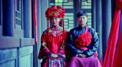 啼笑姻缘凤喜妈被惩罚:啼笑姻缘,凤喜妈的惩罚大戏