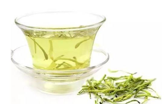 金银花泡水喝的功效与禁忌:全面解析,金银花泡水喝的功效与禁忌 金银花泡水喝的功效与禁忌:全面解析,金银花泡水喝的功效与禁忌