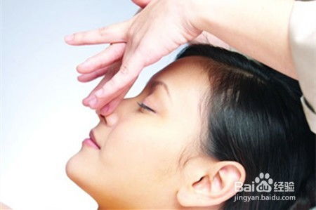 鼻子不通气按摩手法图:轻松缓解鼻塞!鼻子不通气的按摩手法图解