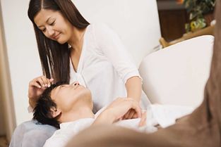 梦见老公出轨离婚:梦中背叛,当你的婚姻在噩梦里触礁