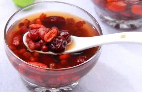 丹参泡水喝的功效与作用禁忌:丹参泡水喝的功效与作用禁忌,传统养生的双面性