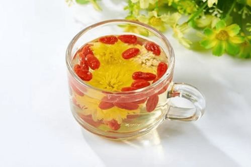 丹参泡水喝的功效与作用禁忌:丹参泡水喝的功效与作用禁忌,传统养生的双面性 丹参泡水喝的功效与作用禁忌:丹参泡水喝的功效与作用禁忌,传统养生的双面性