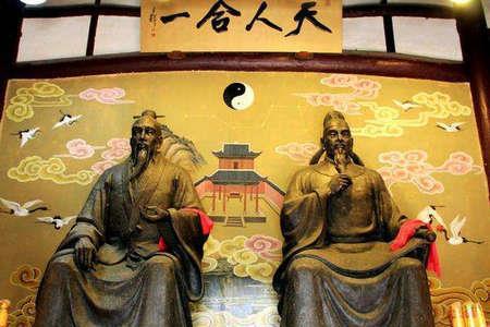 袁天罡称骨算命准不准：袁天罡称骨算命，千年玄学还是科学预言？历史与现实的辩证思考