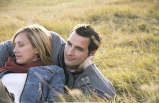 已婚女人梦见被追使劲跑：梦中亡命奔逃，已婚女性梦境背后的心理密码