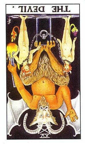 塔罗牌四张逆位牌解释：塔罗牌四张逆位牌的深层解读，逆位中的警示与启示