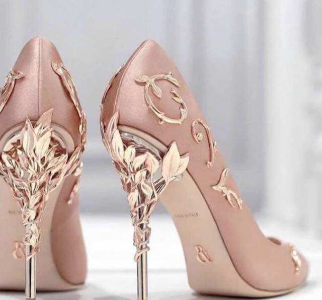 孕妇梦见买鞋：孕妇梦见买鞋，解密梦境中的神秘预兆与心理象征