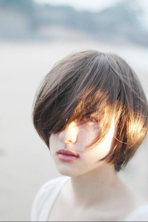 女人梦见头发剪短了:头发剪短了?女性梦境中的自我重塑密码 女人梦见头发剪短了:头发剪短了?女性梦境中的自我重塑密码