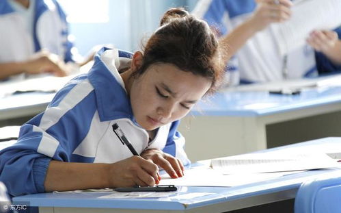 属鸡的和属狗的姻缘怎样：属鸡的和属狗的姻缘怎样？传统命理与现代解读