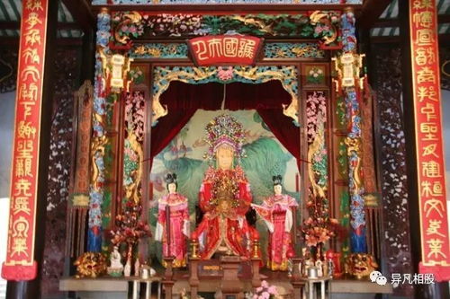 寺庙里的姻缘殿怎么摆放：揭秘寺庙姻缘殿的摆放玄机，传统文化中的姻缘祈福指南