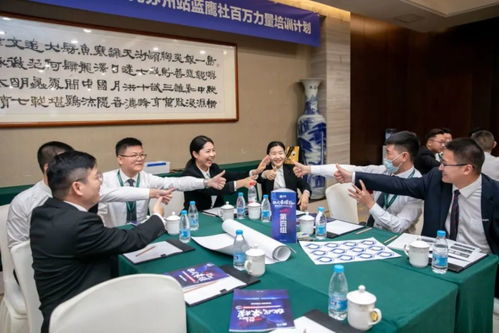 男士擦什么增白效果好：男士擦什么增白效果好？这些护肤单品让你由内而外透白发光