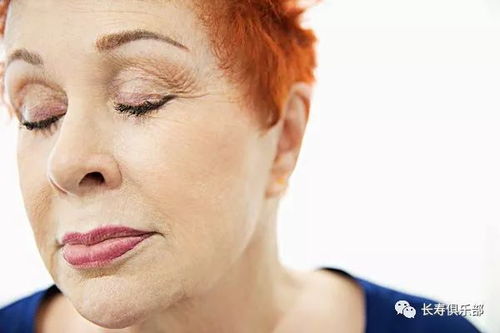 痤疮图片：透过痤疮图片读懂肌肤警讯