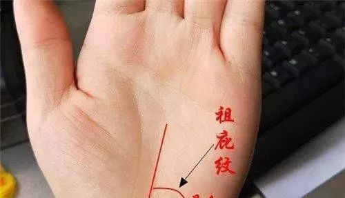 40以后有大财的手纹：手相师揭秘，40岁后手纹藏财库的5种特征，抓住机遇改写人生剧本