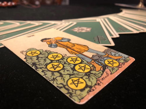 抖音塔罗牌绿泡泡是啥：抖音塔罗牌绿泡泡是什么？揭秘这款风靡短视频平台的神秘玩法！