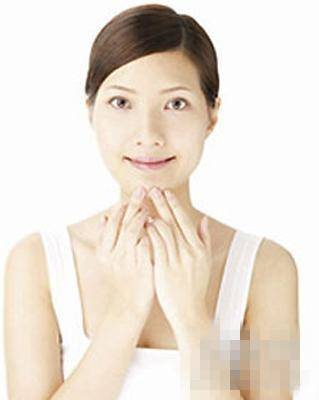 去双下巴最有效的动作:告别双下巴!掌握这5个最有效的面部线条塑造动作 去双下巴最有效的动作:告别双下巴!掌握这5个最有效的面部线条塑造动作