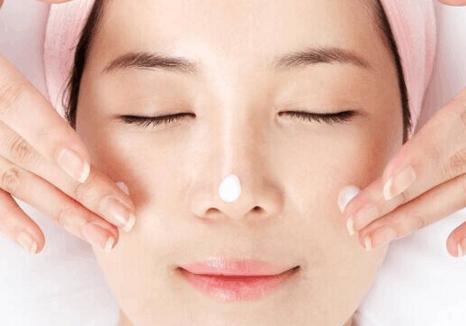 激素脸去医院好还是美容院好：激素脸去医院好还是美容院好？专业解析与选择指南