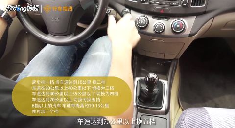 胸特别软一躺下胸就往两边扩：胸特别软，一躺下就往两边扩—这是怎么回事？