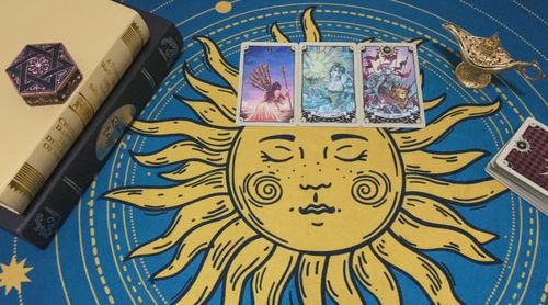 巨蟹座如何推塔罗牌运势：巨蟹座如何通过塔罗牌看运势？情感与直觉的完美指引