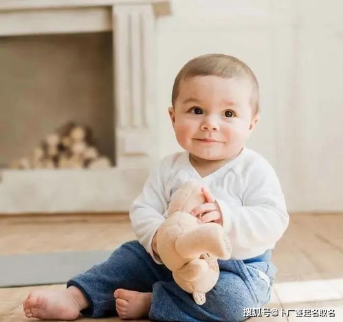 2021新生男婴儿取名：2021辛丑年男婴取名指南，融合生肖文化与现代审美的新生儿命名策略