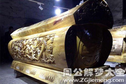 梦见棺材和死人是什么意思：梦见棺材和死人，跨越千年的文化解读与现代心理启示