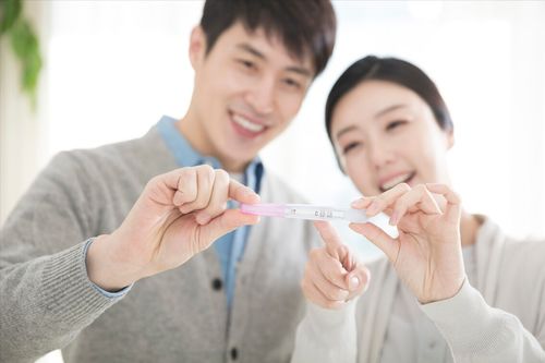 15个信号暗示你怀孕了：身体发出15个信号，你可能怀孕了！备孕女性必看的早孕预警指南