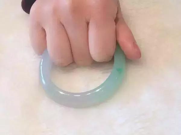 去除鸡眼的小妙招：手到擒来！这些简单又有效的去除鸡眼小妙招，你值得拥有！