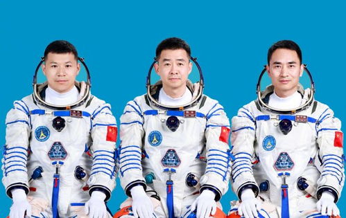 神舟二十号航天员乘组安全顺利出舱