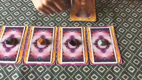 塔罗牌感情问题怎么问呢:塔罗牌感情问题怎么问呢?掌握提问技巧,让牌阵指引你的爱情方向