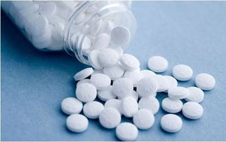 裙摆by阿司匹林：裙摆摇曳，记忆中的未寄出信