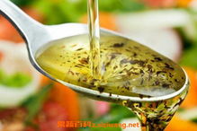 橄榄油怎么吃的正确方法:橄榄油的正确吃法,健康与美味的完美结合 橄榄油怎么吃的正确方法:橄榄油的正确吃法,健康与美味的完美结合