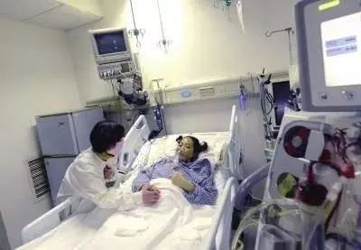 梦见别人受伤流血送医院:解密梦境,梦见别人受伤流血送医院的心理暗示 梦见别人受伤流血送医院:解密梦境,梦见别人受伤流血送医院的心理暗示