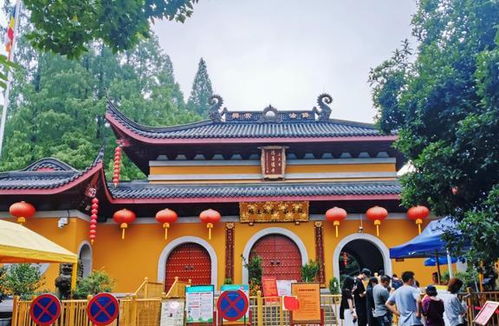 姻缘很准的寺庙有哪些:揭秘,全国姻缘最准的四大寺庙,求姻缘必看!